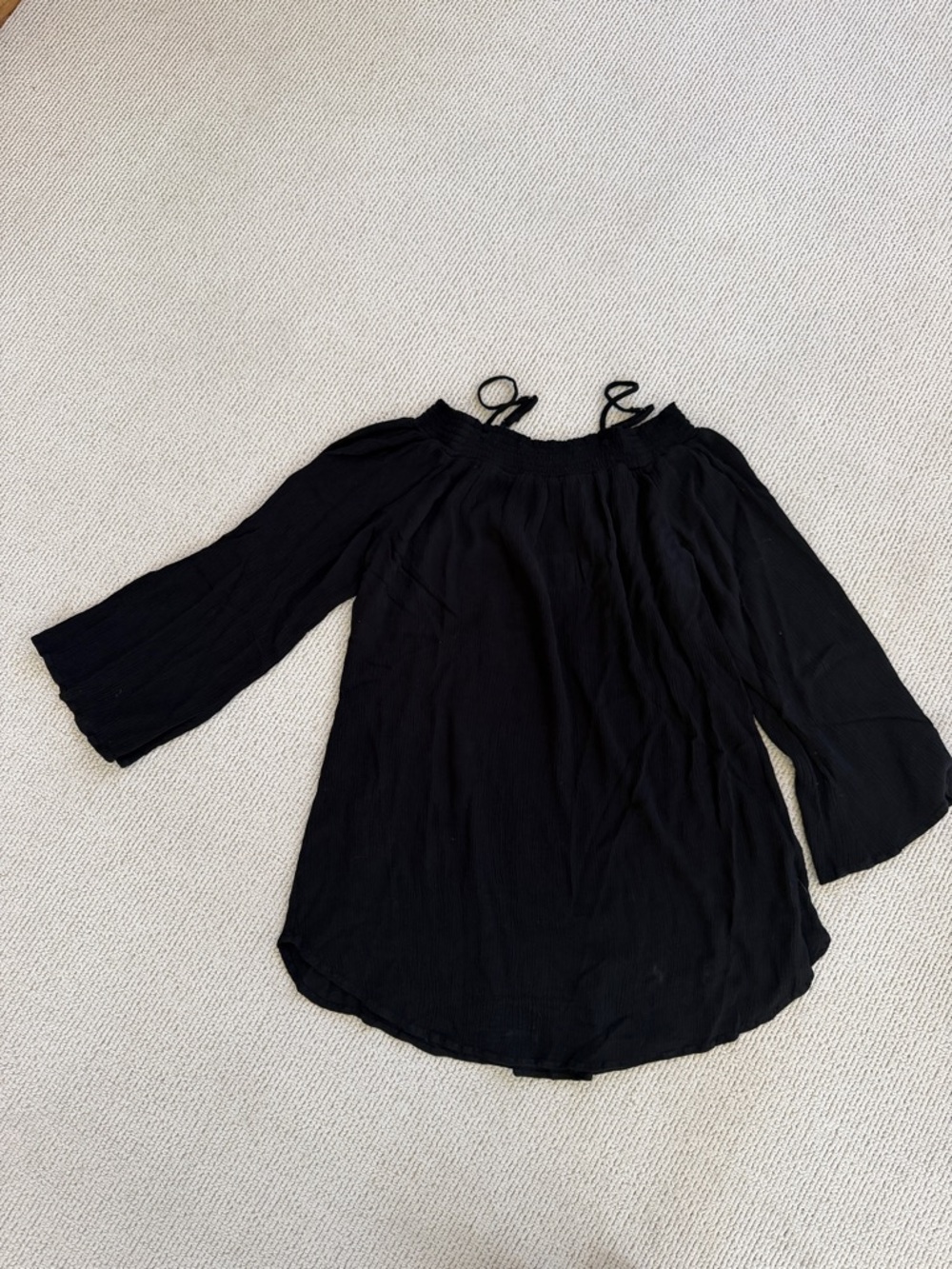 Green Dragon Black Off-Shoulder Tie-Strap Blouse with Flowy Sleeves 🌿